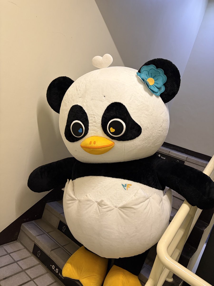 lunar_GMMTV's tweet image. บันไดก้เอานุมั่ยลง เพาะนุจาขึ้น #LUNAR