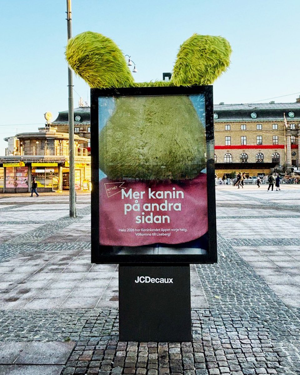 Hop into the fun… 🐰 Just down the street! ​​In partnership with JCDecaux  Sverige, Liseberg amusement park in Gothenburg, Sweden, brought Kaninlandet  – the world of the Rabbits – to life with
