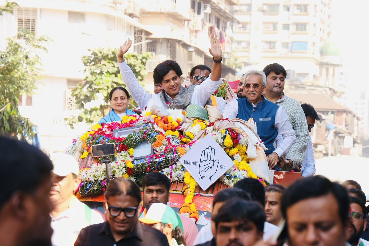 BMC मुम्बा देवी के वार्ड 216 से राजश्री महेश भटनकर वार्ड 213 से नसीमा जावेद जुनेजा वार्ड 224 से रुक्साना अमीन पारेक वार्ड 223 से ध्यानराज निकम को जीत की मुबारकबाद।

आमदार अमीन पटेल साहब की मेहनत ने बड़ा रंग दिखाया।
