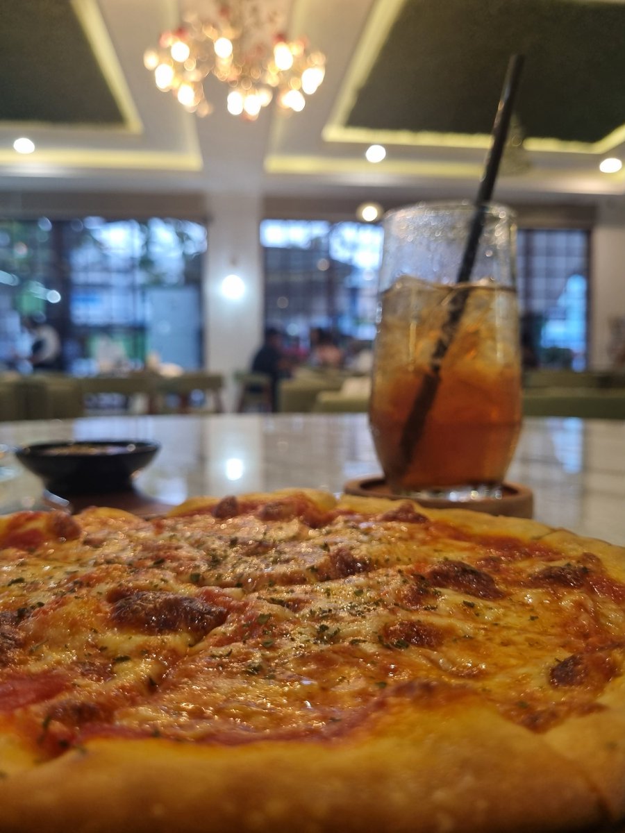 Sesekali hang out bukan tuk hamburin duit tapi lebih ke menjaga kewarasan di rumah