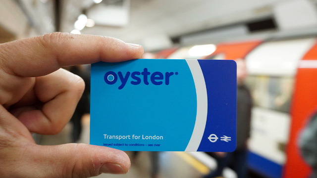 Indra logra uno de los mayores contratos de su historia: casi 1.000 M€ para gestionar la operación de los sistemas de venta y control de accesos (Oyster) de la red de transporte de Londres eleconomista.es/industria/noti… a través de <a href="/elEconomistaes/">elEconomista.es</a>
