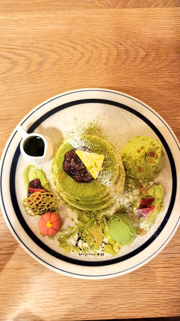 araragiikuto's tweet photo. 以前やったアンケート結果を元に食べに来ました。
2月の限定 あずきと抹茶のパンケーキ
甘さ控えめで抹茶の苦味とパンケーキの甘みが上手く調和してすごい食べやすいの。
大人な味のパンケーキでめっちゃ好き。
今日は動画も載せるよ!
#らぎらいす #eggg国分寺 #eggg https://t.co/BLgjvrq1Fb