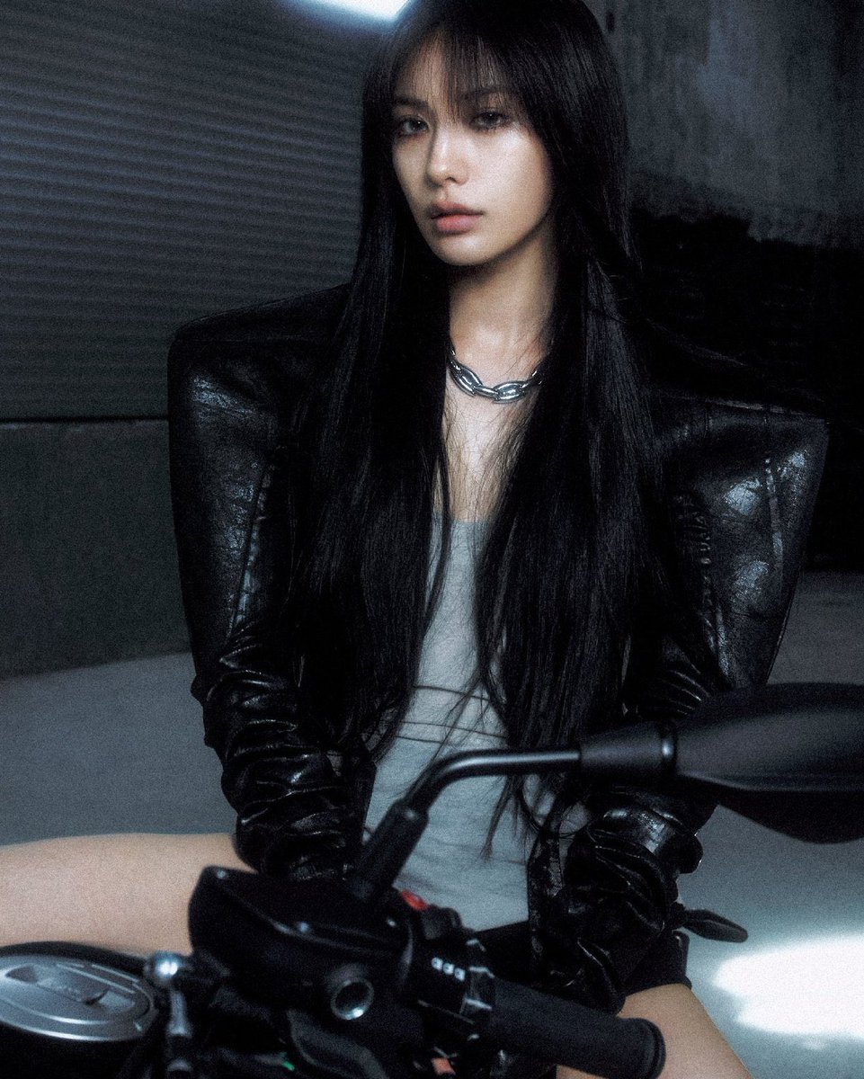 The police have dismissed all charges of ‘attempted murder’ made against Nana by the robber who broke into her house, concluding that she acted in self-defense.

m.entertain.naver.com/home/article/4…