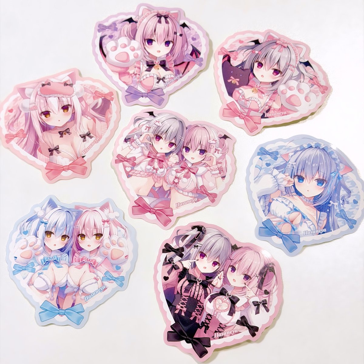 こみトレ抽選会参加賞のステッカーです🤍
スマホの裏にちょうど収まるサイズで作りました! 