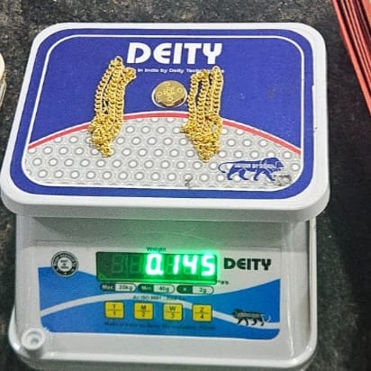 cgstcustvm's tweet photo. Customs Thiruvananthapuram Zone foiled 04 smuggling attempts this week, seizing gold worth ₹35.61 Lakhs, e-cigarettes worth ₹8.26 Lakhs, and electronic items worth ₹8.22 Lakhs. 

#IndianCustomsAtWork
@cbic_india
@PIB_India https://t.co/Q0FiueTLY4