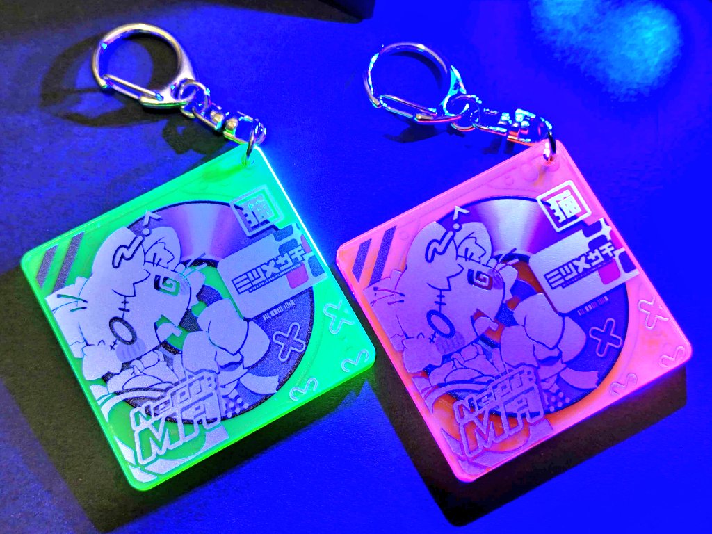 好評だったアクキーと缶バッジに新デザインが登場ですฅ^˵•ㅿ๑