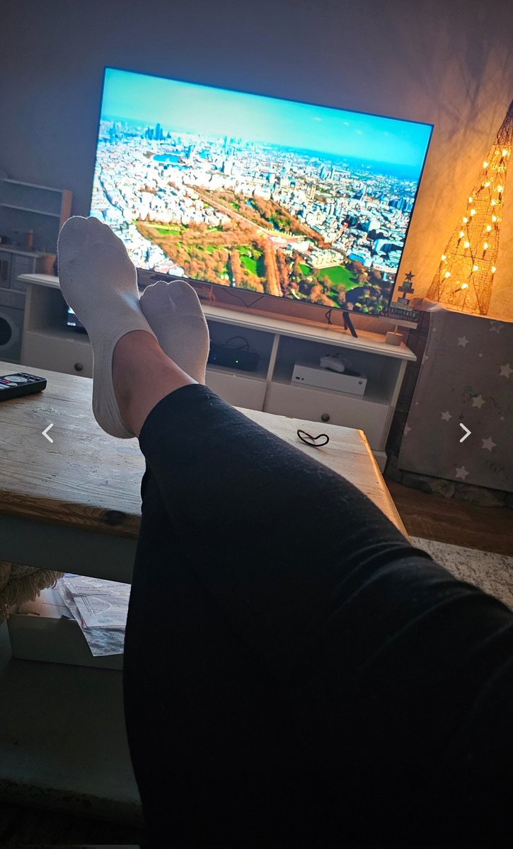 amelialocked's tweet photo. #feetِ #socks #whitesocks #follow #liked #comment #TV #LeggingGirls https://t.co/FuCfrBvSHN