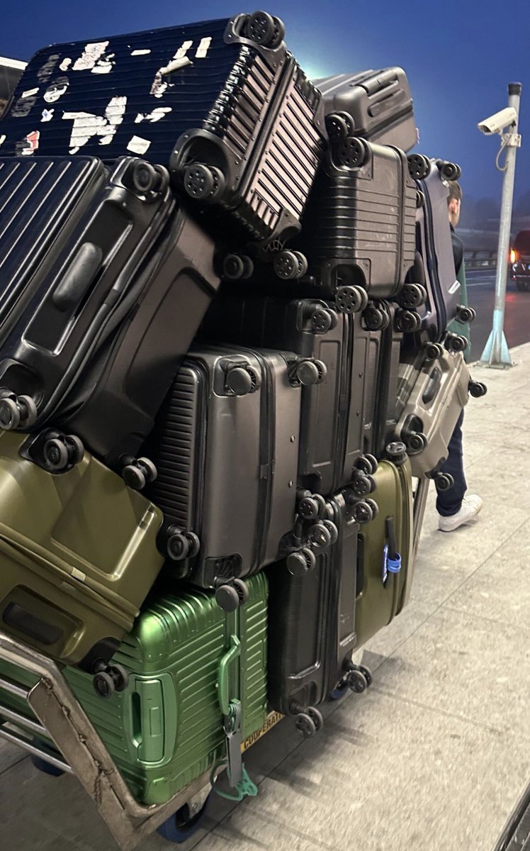 mntlism's tweet image. เมื่อวินเมไปแฟชันวีคค 5555555555555555555555555555555555555555555555เวอร์มาก 55555555555555555ไม่ชอบเลย55555555555555555555555555