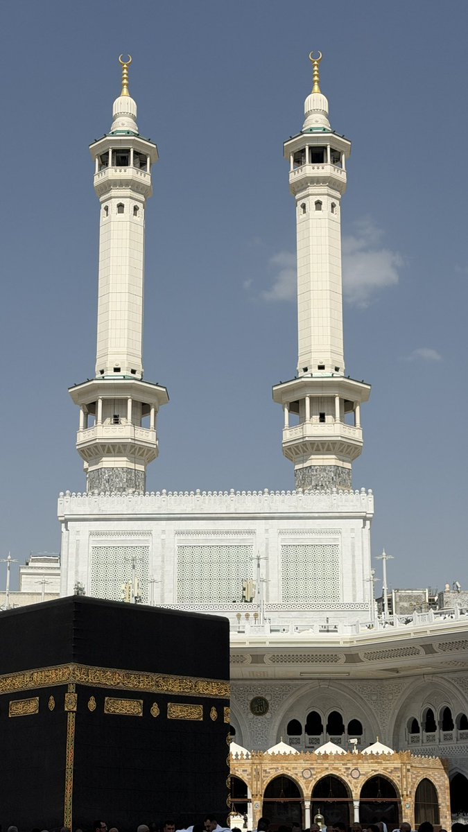 حاتم tweet media