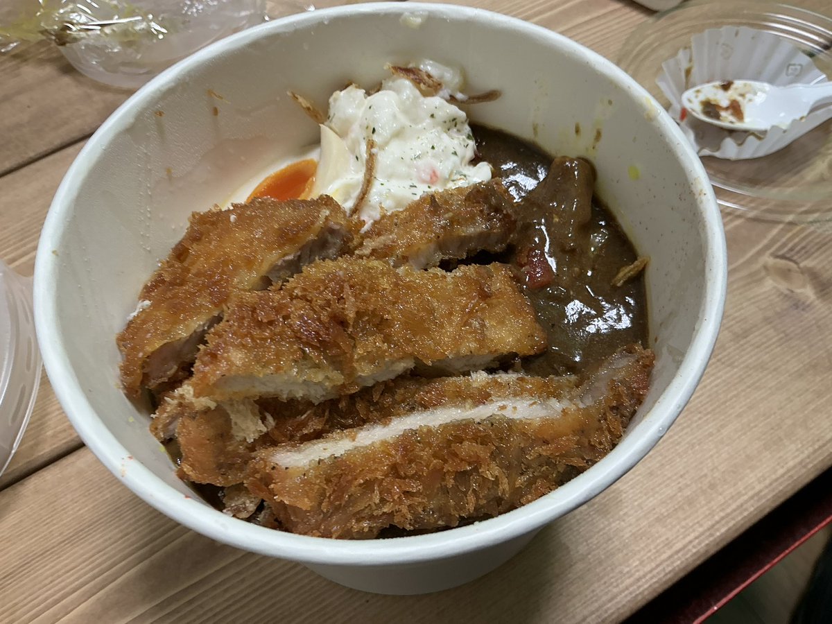 共通テスト受ける受験生のために普段頼まないカツカレー注文しました