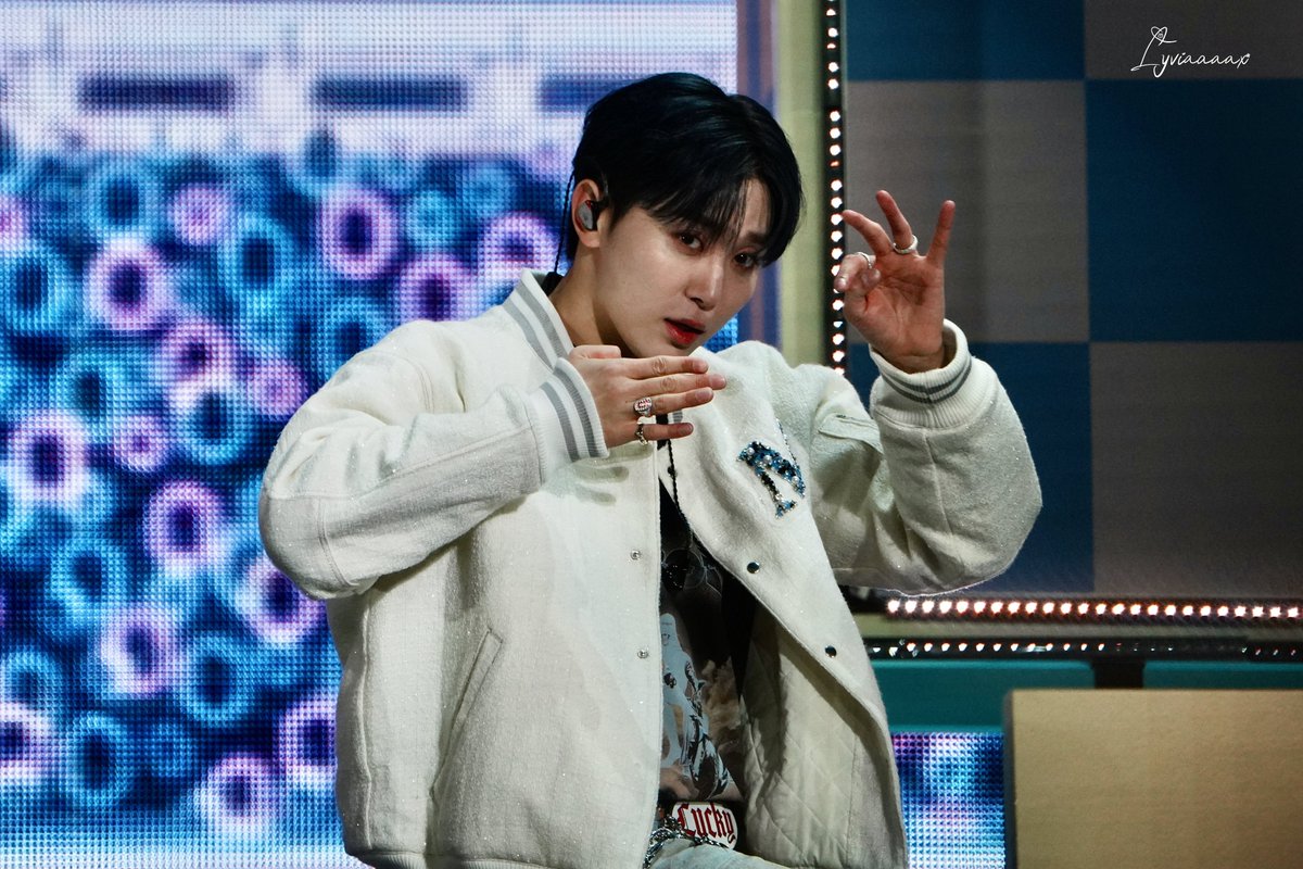 My treasured finger magic🫱🏻👌🏻

#Happy_SEUNGKWAN_Day
