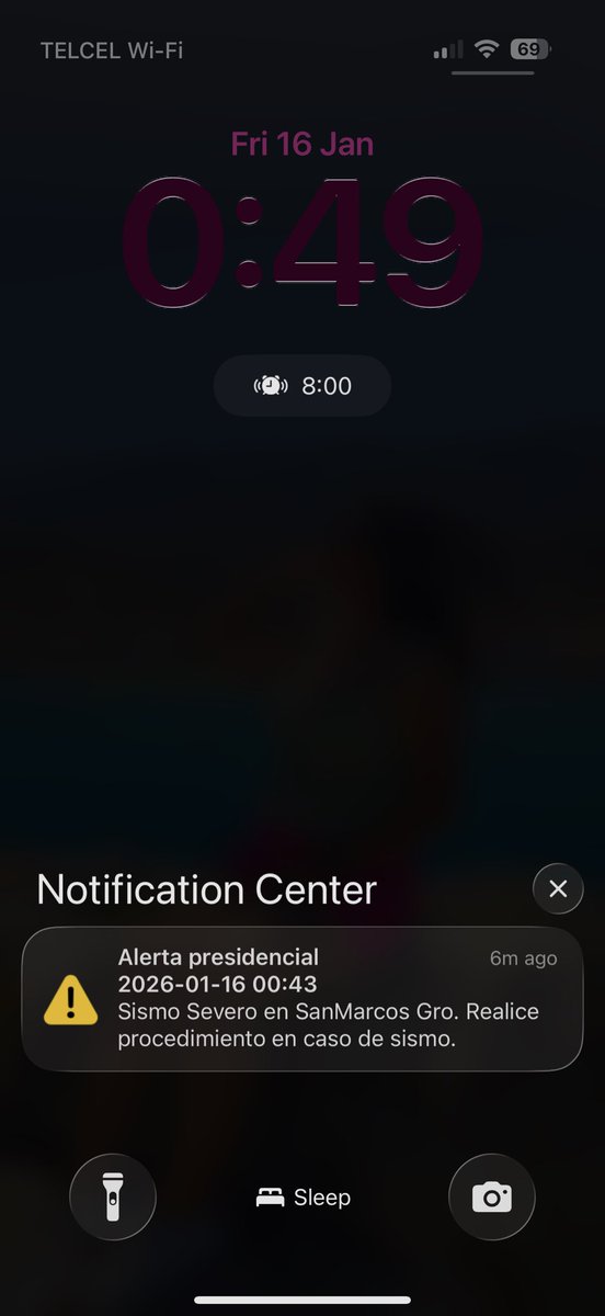 Suéltame que me lastimassss🫠 No se que me asusta, más sí la alarma en sí o saber que está por temblar.