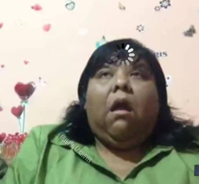 TuTiaSandra's tweet image. Viendo los objetos para ver si está temblando 👀

#Sismo #TenemosSismo