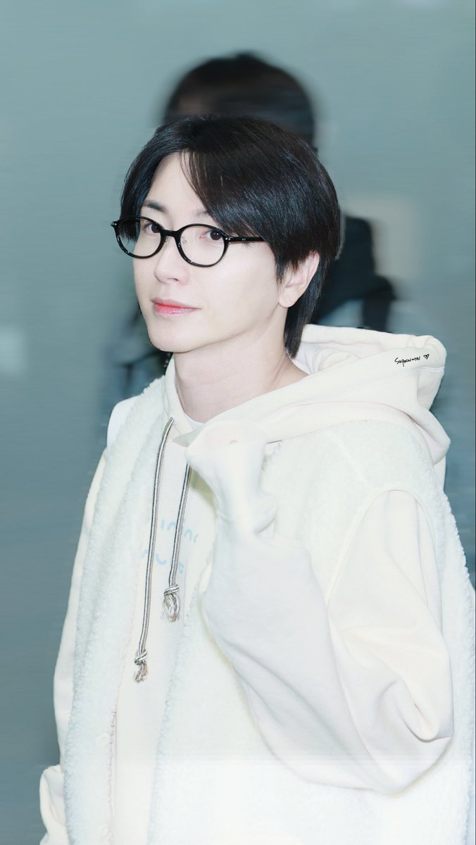 Ssspecial1004's tweet photo. 260116 ICN Departure

쿠알라룸푸르 go go🫳🏻🫳🏻

@special1004 
#leeteuk #이특 #박정수 #parkjungsoo 
#슈퍼주니어 #SUPERJUNIOR https://t.co/mychNpTMGu