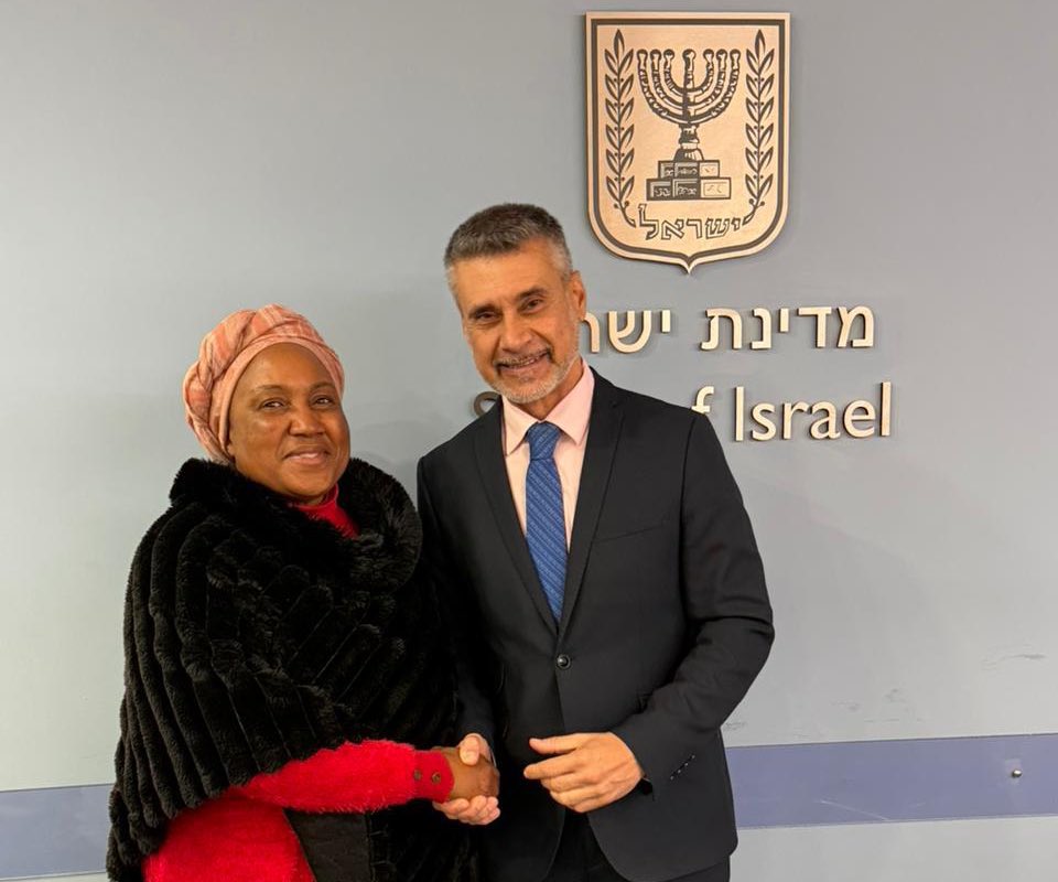 IsraelinSA's tweet image. Deputy Foreign Minister @SharrenHaskel held a meeting with a delegation of Christian leaders from South Africa, representing the National Pentecostal Forums and an estimated 5 million believers.

The fact-finding visit, organized by South Africa Friends of Israel @MZANSIISRAEL ,…