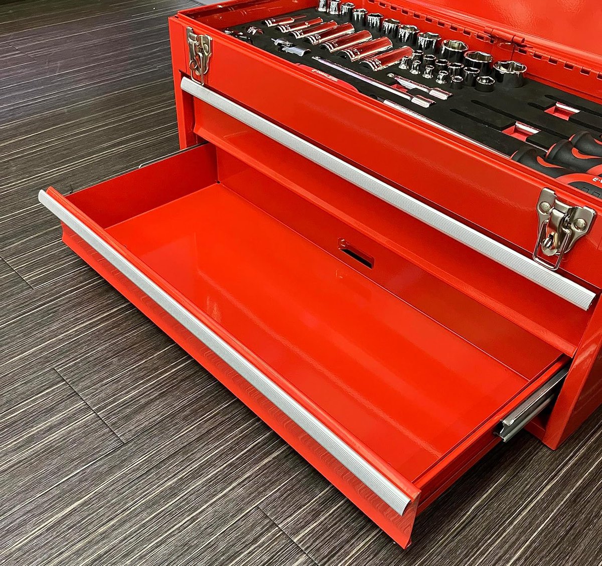 🛠️✨第5回【工具箱＆工具80点セット】を直ぐ無料でプレゼント！✨🎁

フォロー&amp;RTで応募完了！
💬コメントあると選びやすいです♪
🗓️締切：2日後の1/18日曜日

#プレゼント企画　#改造車王　#改造車買取