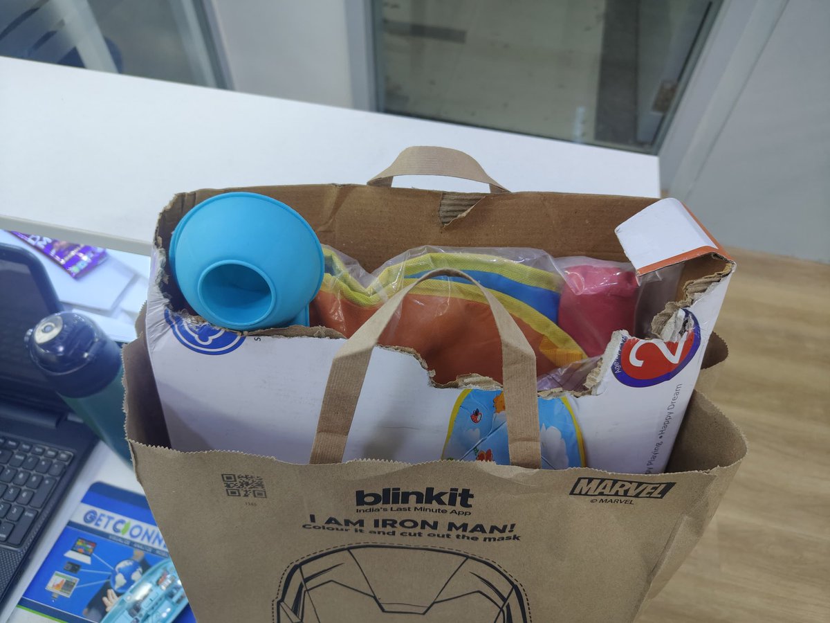 Honestreview95's tweet photo. @letsblinkit  
I received an open and torn box product. A return was raised immediately, but no pickup has been arranged for the last 7 days, despite multiple follow-ups.
The item is worth ₹700, and the lack of support is causing unnecessary mental stress. https://t.co/NoyyNHc3Ov