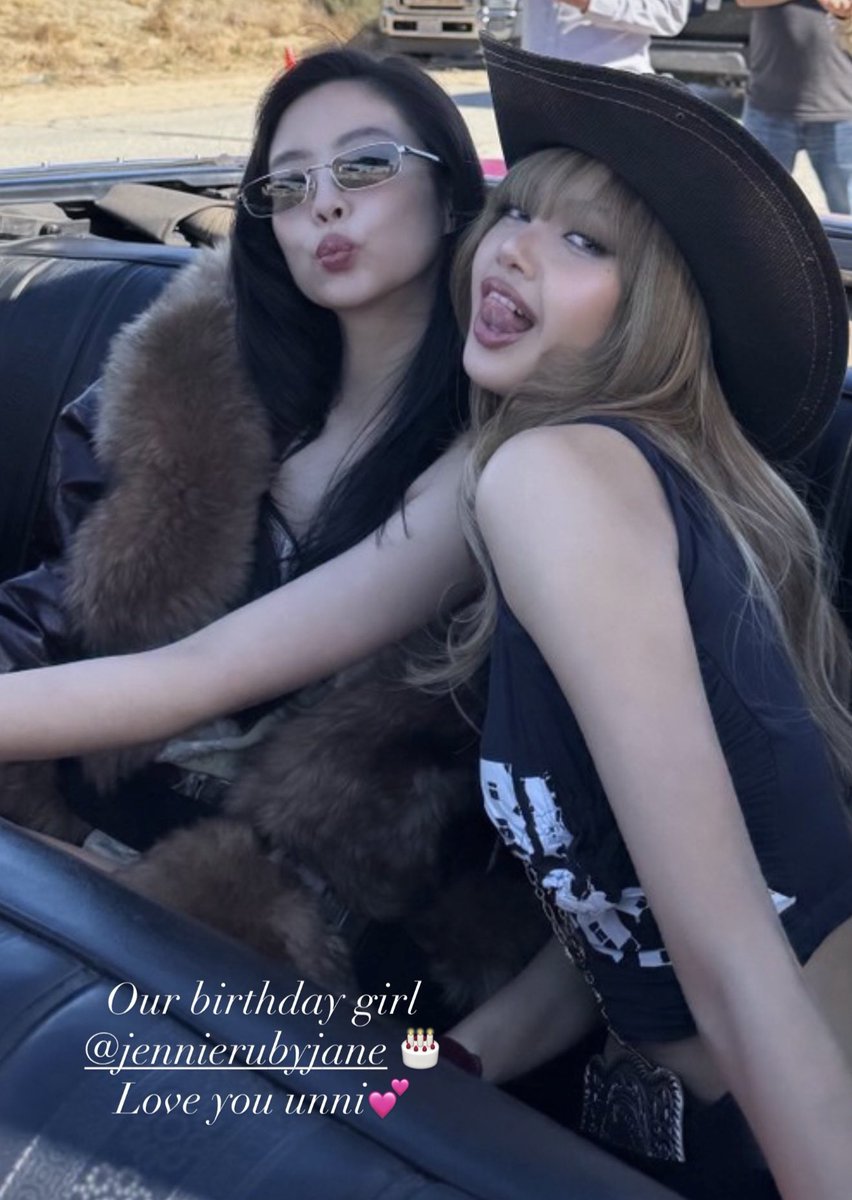 DEADLINE ALBUM GIVEAWAY of your choice (black, pink or gray) 🤍

My babiesss 🥹

RT and reply with the tags! Winner will be chosen in the comments. Unli entries allowed

BORN TO BE JENNIE  
HAPPY JENUARY
#TheShiniestRubyDay 
#루비처럼_빛나는_제니생일