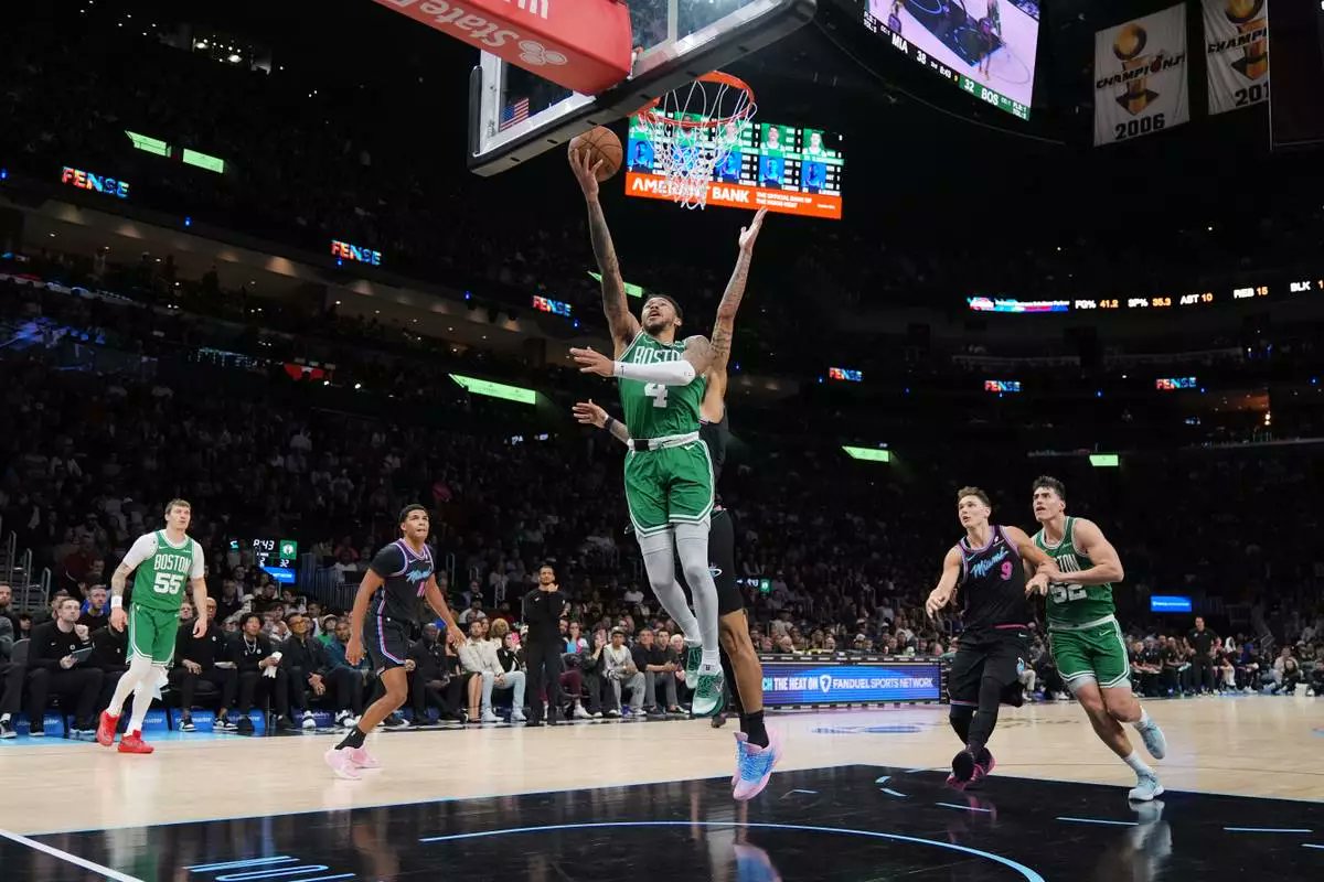 PIRATASBASKET's tweet image. 🚨 NBA

🟢⚪️ Boston Celtics remontan 19 puntos en Miami con un cuarto final descomunal y tumban a Miami Heat (119-114)

🔗 piratasdelbasket.net/nba---boston-c…

#NBA #BostonCeltics #MiamiHeat 🏀
