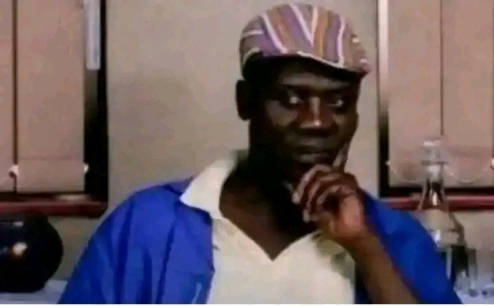 desti_hano7's tweet image. *her father's reaction when she says daddy pass me the salad, then both I and her dad grabbed the plate of salad*