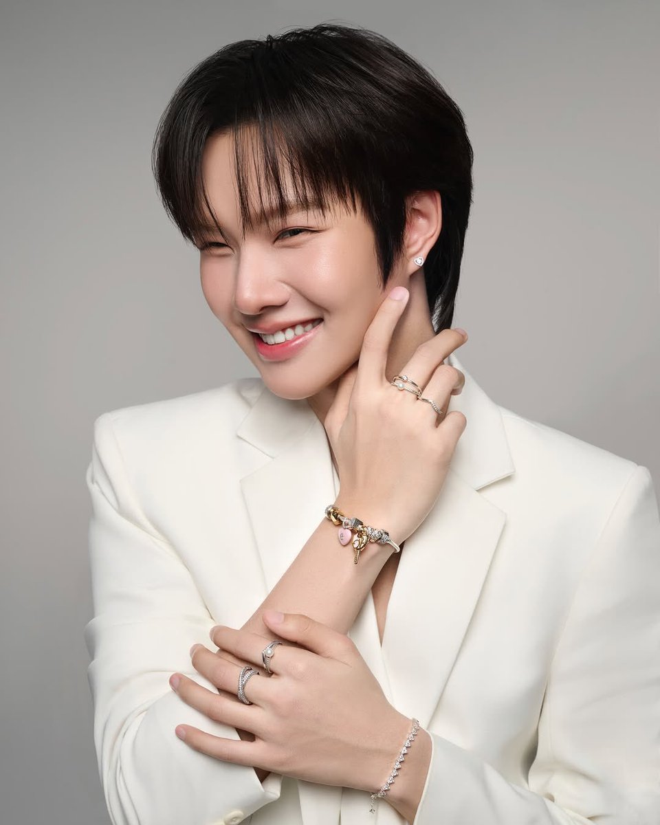 สมมง The First Pandora Thailand Ambassadors นะคะ 🥹💘

#PandoraxKengNamping 
#KengNamping #เก่งน้ำปิง