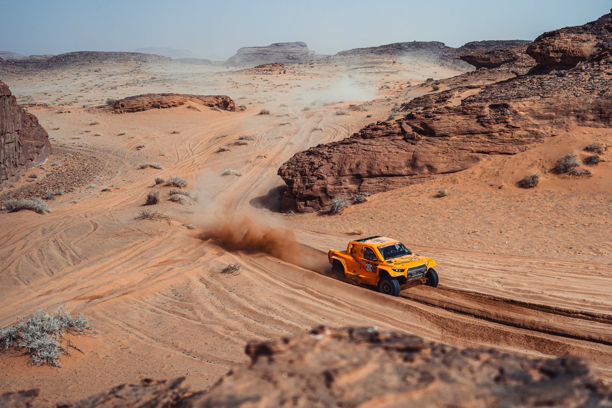 Etappe 12 alweer, van Al Henakiyah naar Yanbu. 
teamdakar.bastionhotels.nl/nieuws/437/eta…
#Dakar2026