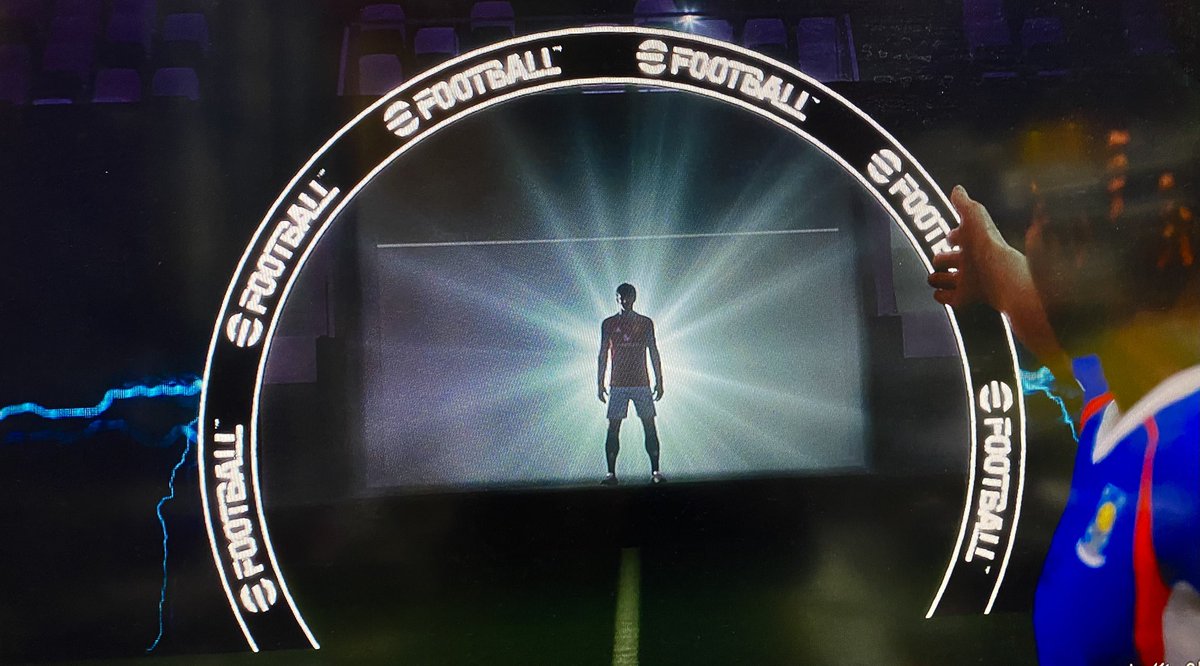 500コインで10連が引けるガチャ…怪しい 案の定、地獄の始まりでしたわ😰😈 10連で1ハイライトのみで 1人目がウイイレも含めて過去一遅い登場  😵👤🔴 コレは偶然なのか❓ 確率調整されているんじゃないか❓🤖 配信者もかなりガチャを回されてる方が 多いのも偶然とは思え ...