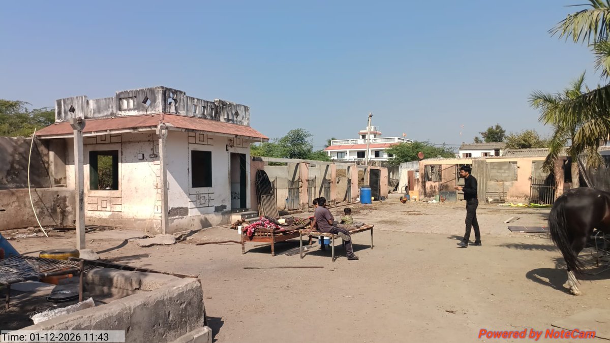 mammanavadar's tweet photo. આજરોજ માણાવદર તાલુકાના મોજે-માણાવદર ગામના  સર્વે નં. ૫૭૭ પૈકીની જમીન માં આવેલ રહેણાંક હેતુ માટેનું ગેરકાયદેસર દબાણ જેનું ક્ષેત્રફળ આશરે ૬૦૦-૦૦ ચો.મી.નું દબાણ મામલતદારશ્રી માણાવદર તથા સીટી સર્વે સુપ્રિટેન્ડેન્ટશ્રી જૂનાગઢ  દ્વારા દુર કરવામાં આવ્યું.@collectorjunag @sdmvanthali https://t.co/HZavmLTDfd