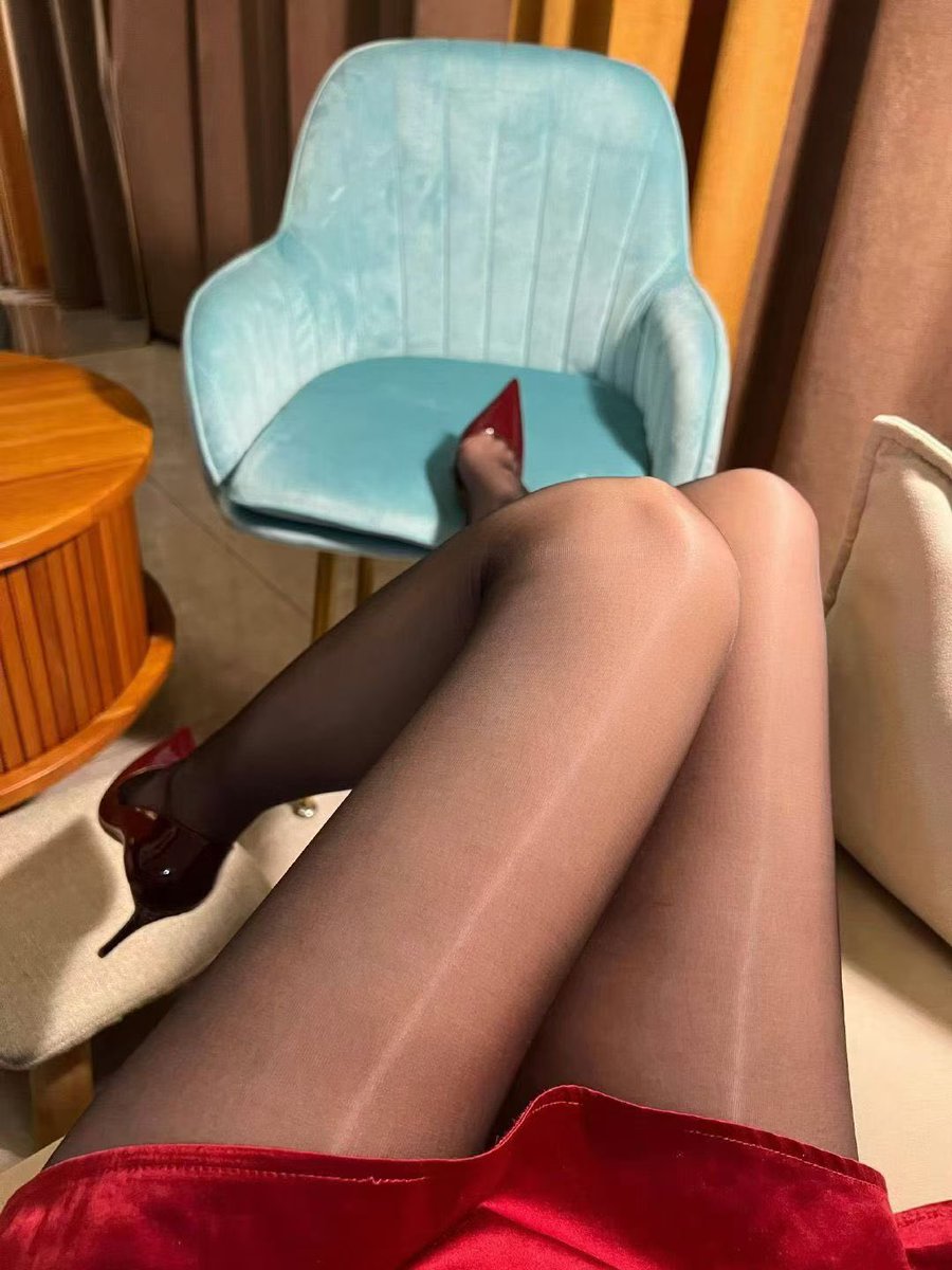 来个🚪哥～
<a href="/sktwober/">流川枫学长</a> 
<a href="/sktwolris/">小妹の日常</a> 
<a href="/sktworel/">纯情大叔</a> 
<a href="/sktwobba/">小猪日常</a>