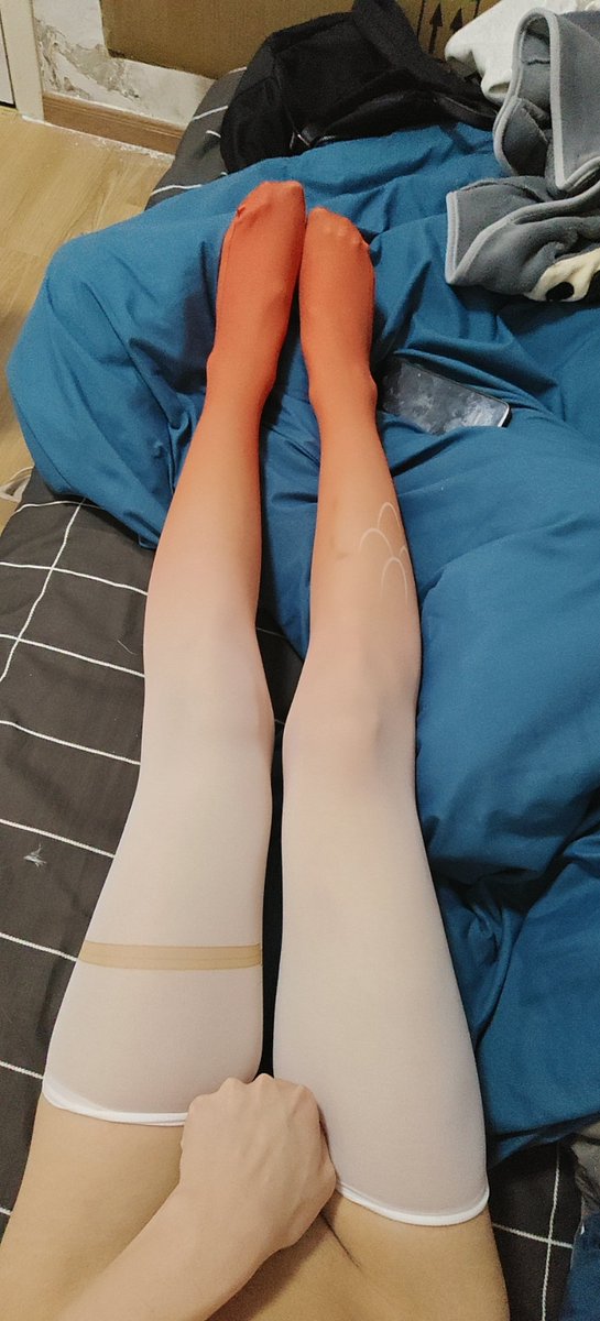 ximo765889756's tweet photo. 有段时间没拍女装了）
发两张之前拍的，说实话，真感觉我腿子不好看
QAQ https://t.co/Hi8C15uHfz