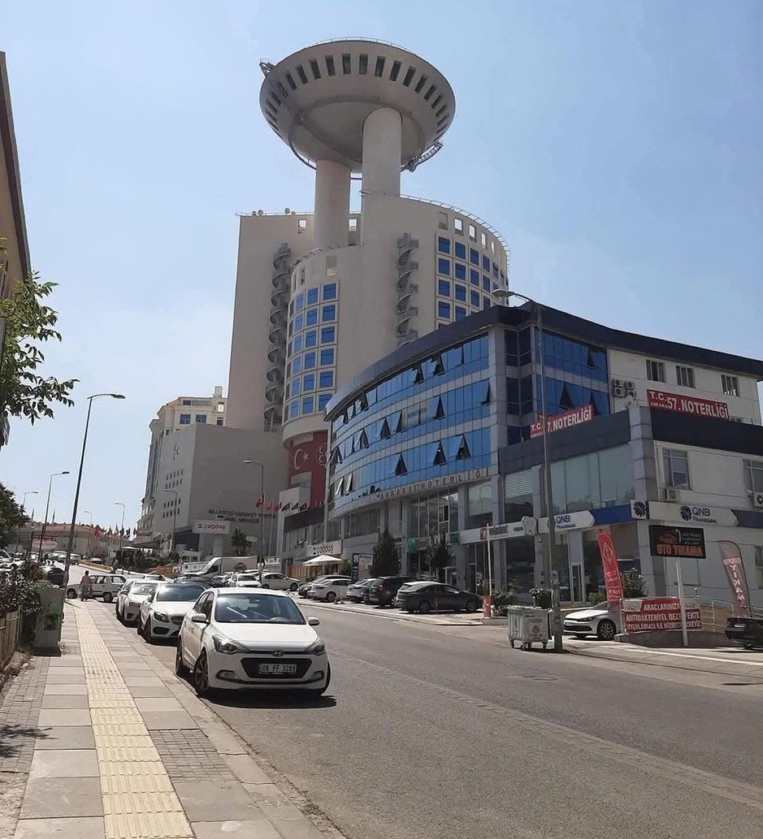 📌 SİNAN ATEŞ CADDESİ

Mansur Yavaş, 
Balgat'ta MHP Genel Merkezi önündeki Ceyhun Atuf Kansu Caddesi'nin adını, "Sinan Ateş Caddesi" olarak değiştirdi