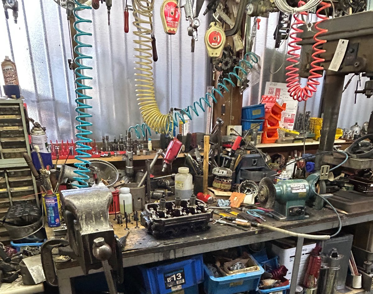 （は） tweet media