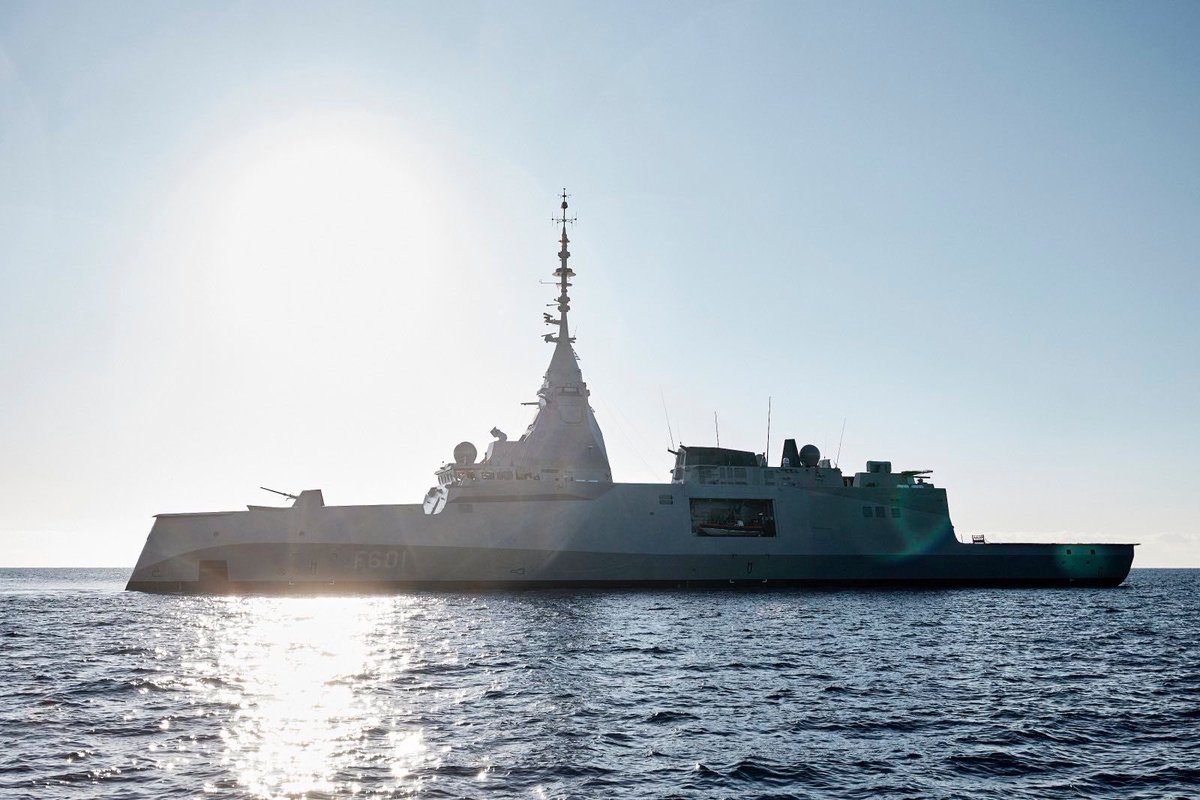 Androidno6's tweet image. #κιμων
Στην παρακάτω φωτογραφία βλέπουμε τις επενδύσεις σε παιδεία και υγεία για το καλό των πολιτών.