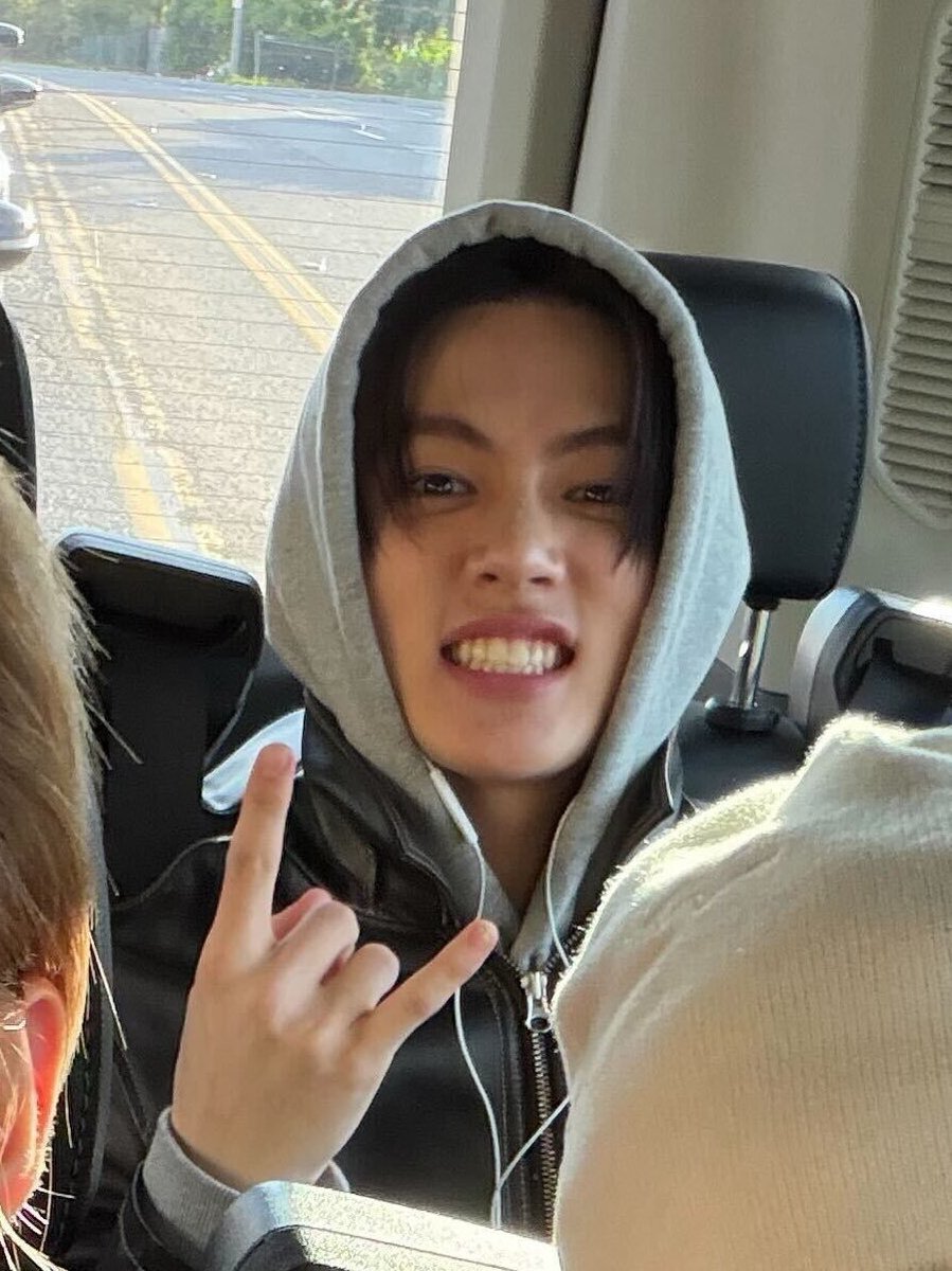 crashmashup's tweet image. 