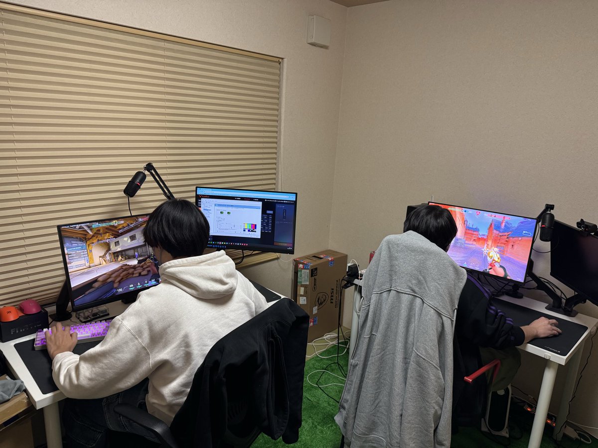 昔のプロチームのゲーミングハウスみたいになった