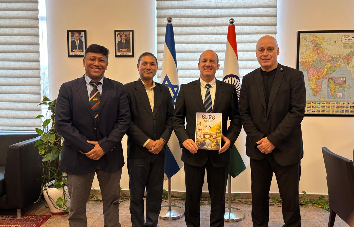 Zorba Books at the Embassy of Israel 🇮🇱 with Eyal Nir—martial arts champion, author, and global speaker—alongside Ambassador HE Mr. Reuven Azar and Tirthankar Nandy.  
#zorbabooks #eyalnir #embassyofisrael #martialarts