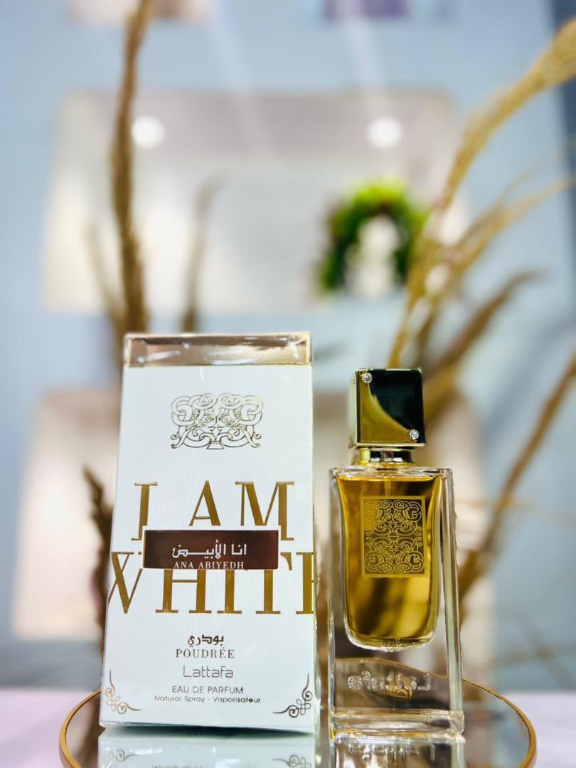 Ana Abiyedh Poudrée Lattafa (100ml)🛍️

A beautifully creamy, musky, powdery fragrance with a gentle sweetness that feels clean and comforting on the skin. Perfect for people who love subtle luxury.

🏷️28,500 only.
📍Ibadan 
Nationwide delivery.🚚 

Kindly repost. 🙏