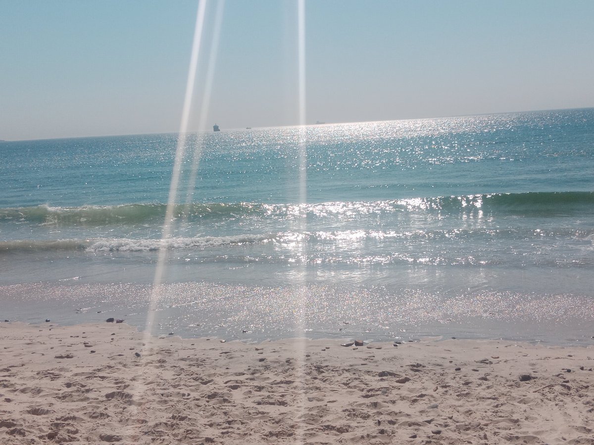 KyleAdonis7's tweet photo. Milnerton lagoon beach https://t.co/BvGPIcK2h2
