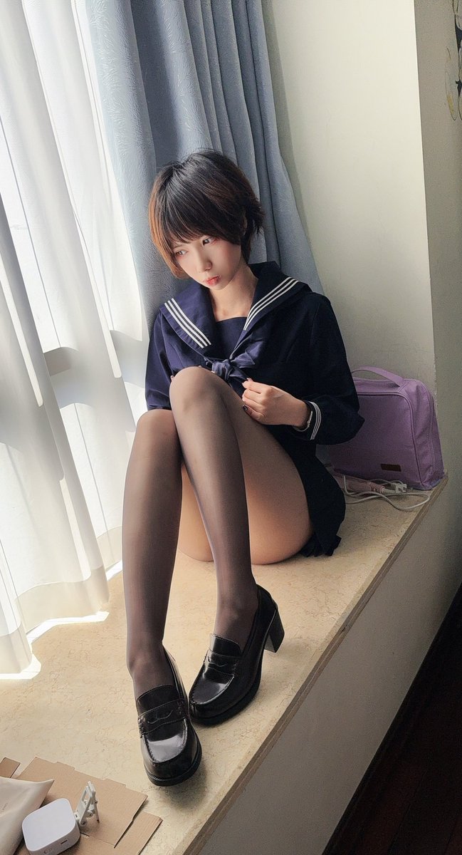 Meroko12356's tweet photo. 前辈……
「绫天生丝滑  釉」
@linglingerie0 @Lingerie_0 https://t.co/Stci8CEbgm