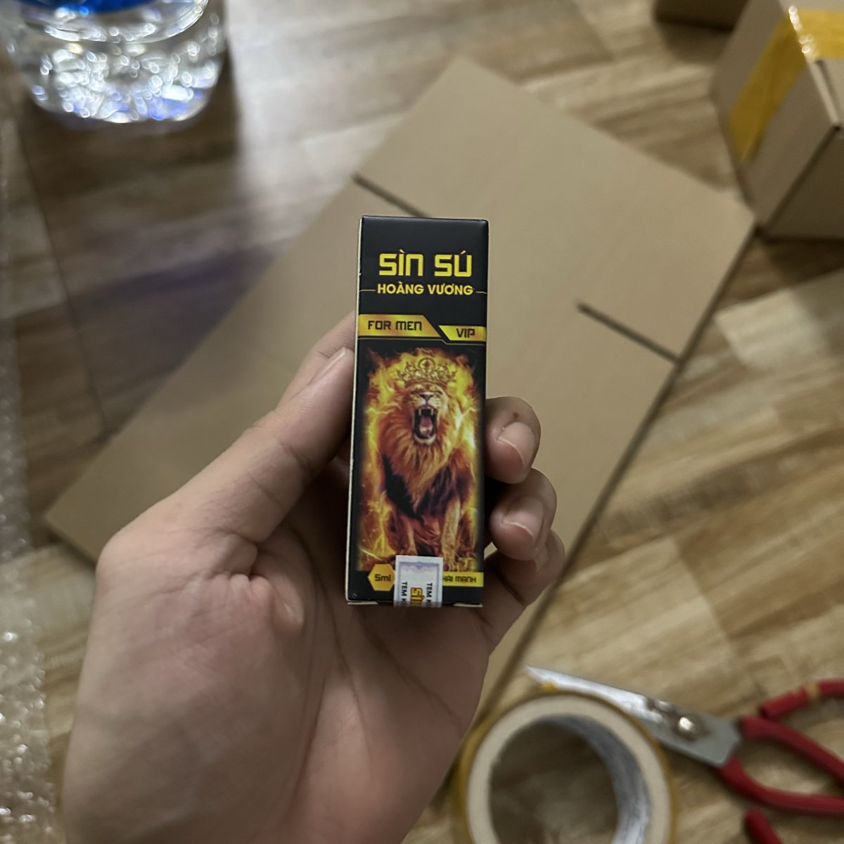 Sinsu bôi lâu ra cho n qhe hơn 20p trở lên không ra 
5ml giá 260k 
Miễn phí ngoài khu vực sg 
Loại nào tui bán thì yên tâm về chất lượng nhé 
Zalo 0327323497