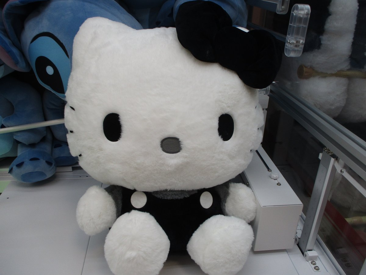 新商品情報】 『ハローキティ モノクロドールGJ』本日入荷いたしました