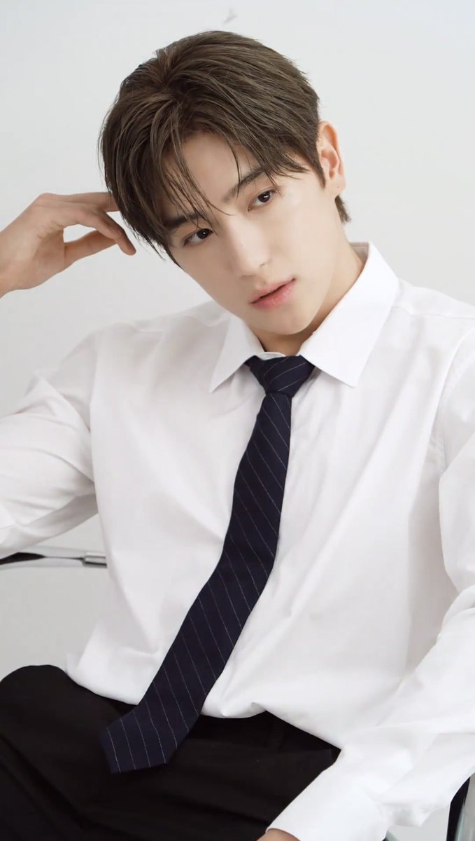 아니 걍 말안돼
당장 드라마 남주로 투입시켜야돼