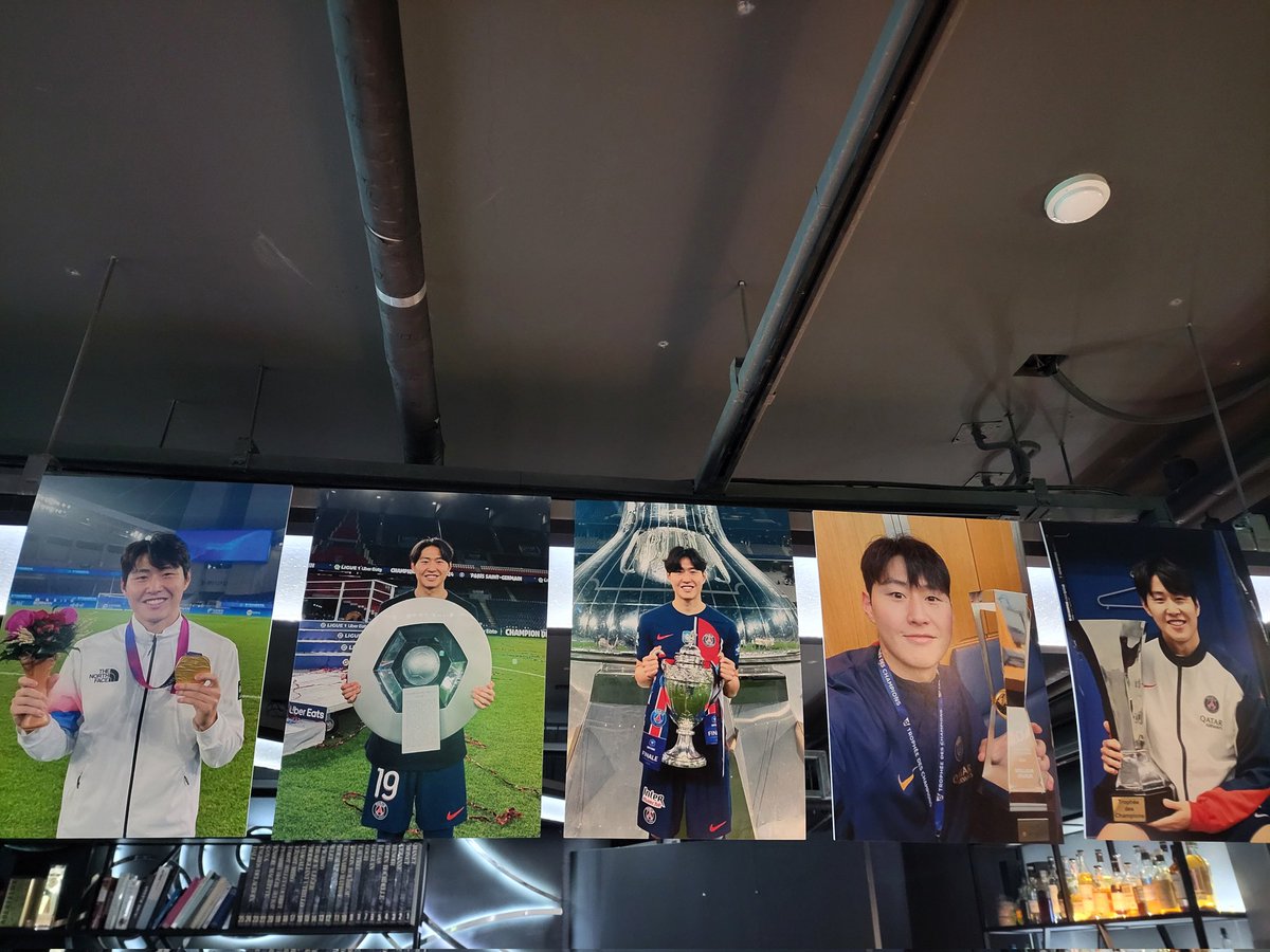 이강인선수의 25번째 생일 기념 주문케이크 시식 이벤트 진행 예정!

안녕하세요? PSG의 한국 팬클럽 PSG KOREA 입니다.

2월 19일 이강인 선수의 생일을 맞이해 PSG와 한국 팬클럽이 이강인 선수의 생일을 축하 기념 케이크를 제작, 시식 이벤트 및 간단한 행사를 진행할 예정입니다.

아직 구체적인