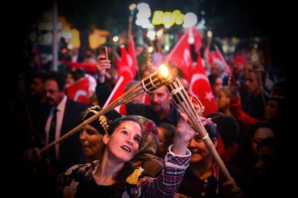 CHP ve STRATEJİ-2Vergide Adalet Olmadan Gelirde Adalet,Gelirde Adalet İstemeden Sol Siyaset Olmaz
toplumcudusunce.com/chp-ve-stratej…