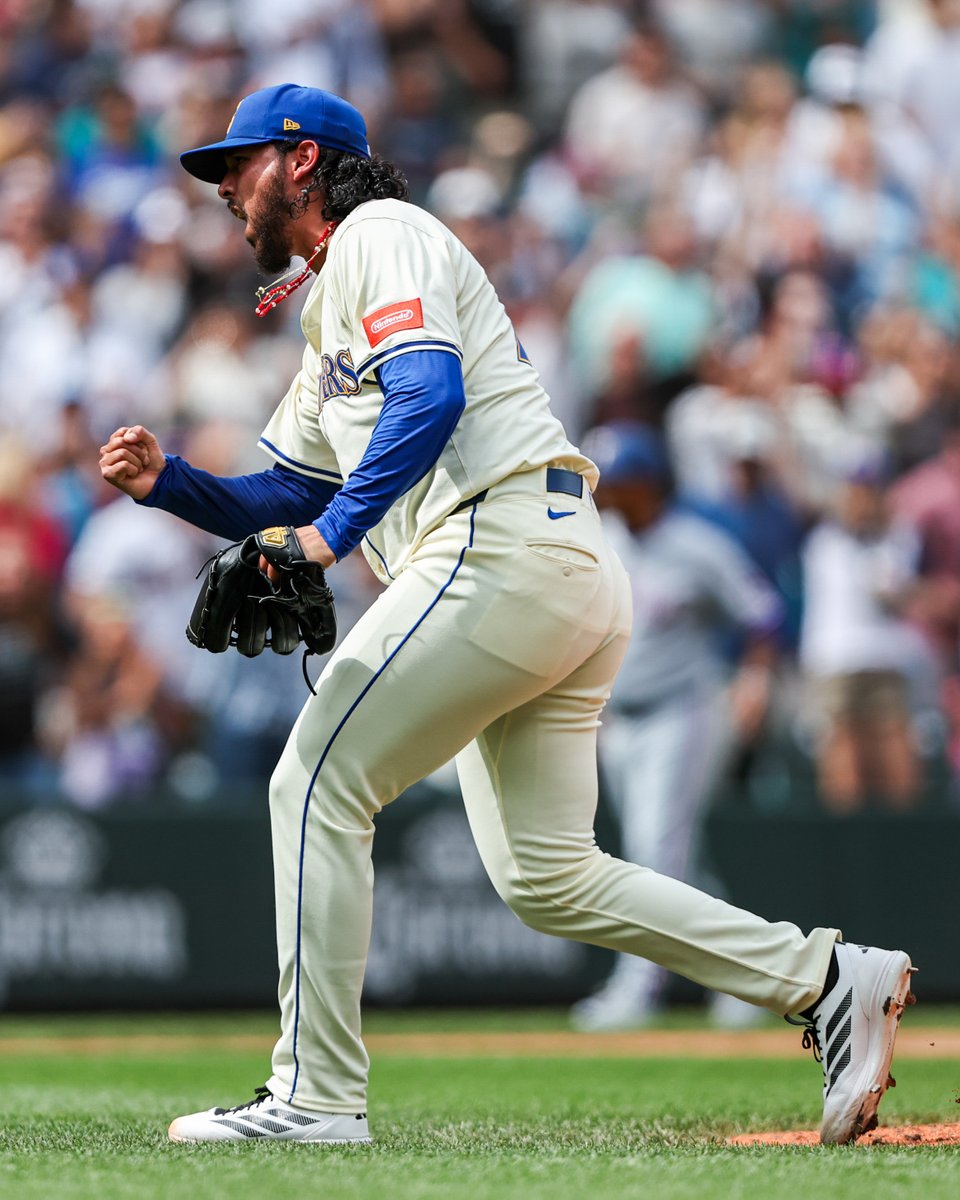 Let's all wish Muny a very happy birthday 🥳🔥