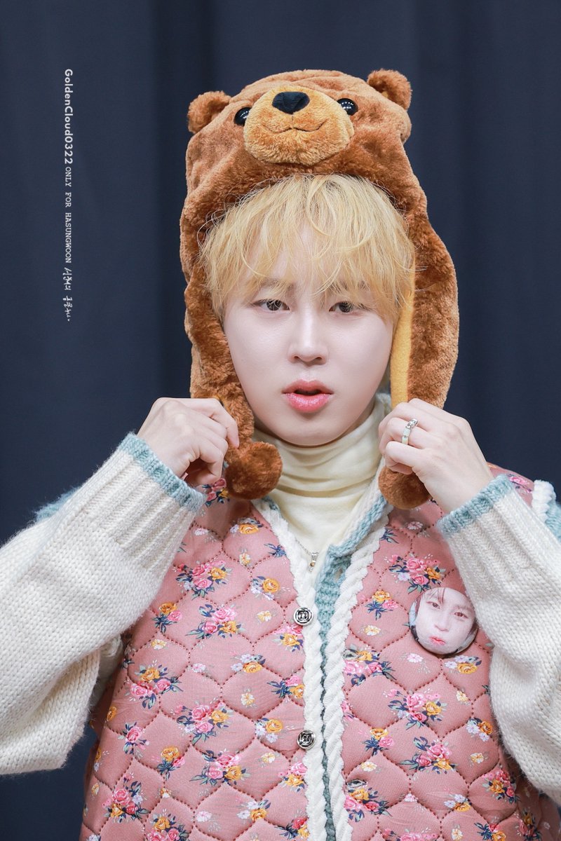 GoldenCloud0322's tweet image. 260111     
하성운 시그 팬싸       

순간의 예댕셍
하늘의 선택은? 예곰 vs 댕곰 

#하성운 #HASUNGWOON #Tell_The_World