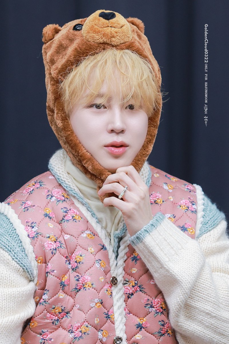 GoldenCloud0322's tweet image. 260111     
하성운 시그 팬싸       

순간의 예댕셍
하늘의 선택은? 예곰 vs 댕곰 

#하성운 #HASUNGWOON #Tell_The_World