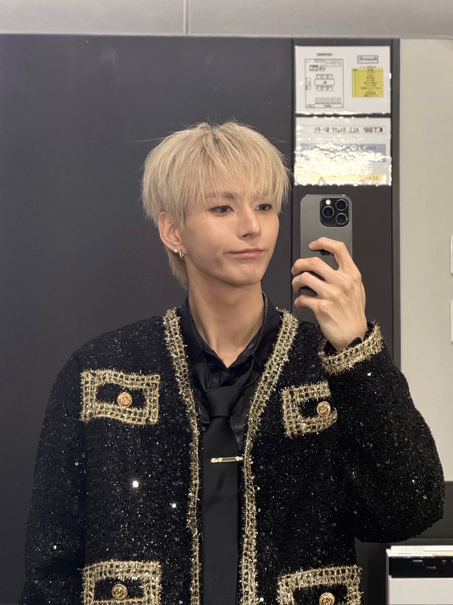 odebbl's tweet image. 💌 260116 5:22 PM

📸📸📸
🦊 y/n, make sure you have a nice and filling dinner ☺️