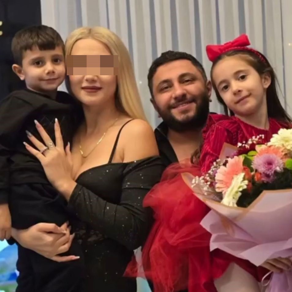 bpthaber's tweet image. Adana'da tartıştığı eşinin evi terk etmesinin ardından cinnet geçiren bir kişi, 2 çocuğunu öldürüp aynı tabanca ile yaşamına son verdi.