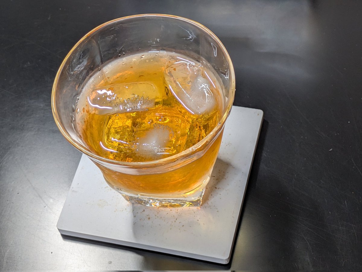 最近のお仕事は、だいたい走り回っています。
画像はお酒飲みたいという気持ちです。自分でゴッドファーザー作るのが好き